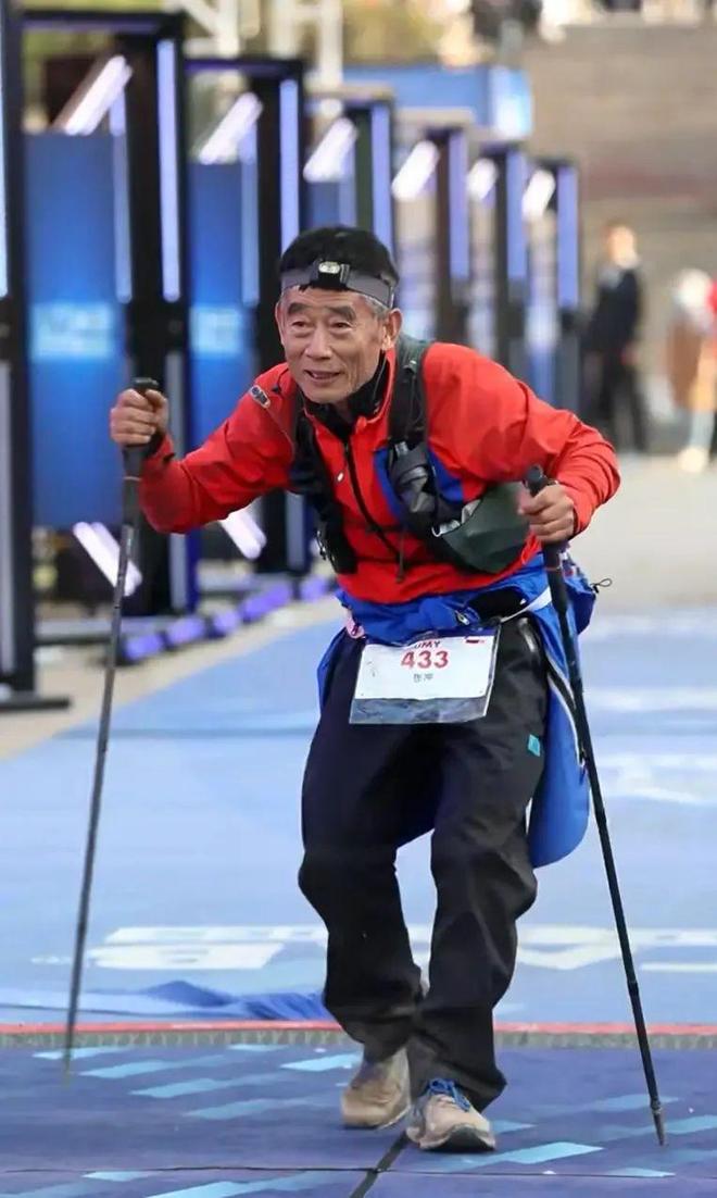 6000亿珠峰攀登季看点多 犀牛说澳门新葡京入口运动装备市场规模将超(图12)
