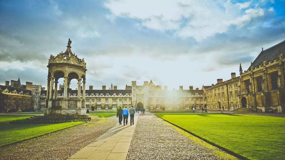 于乡：悠游英伦风情新葡京网上赌场彼岸(图5)